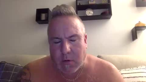 Snapshot of banana5289 chatting on October 14, 7:32 pm banana5289 online show from October 14, 7:32 pm
