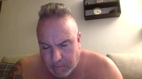 Snapshot of banana5289 chatting on October 3, 6:18 am banana5289 online show from October 3, 6:18 am