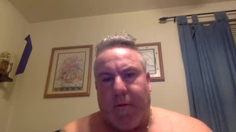 Snapshot of banana5289 chatting on January 18, 8:41 am banana5289 online show from January 18, 8:41 am