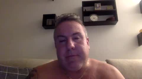 Snapshot of banana5289 chatting on December 3, 9:12 pm banana5289 online show from December 3, 9:12 pm