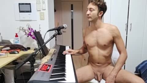 Snapshot of barebritpianist chatting on October 31, 8:29 am BareBritPianist online show from October 31, 8:29 am