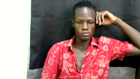bashlouis1 online show from July 10, 3:26 pm