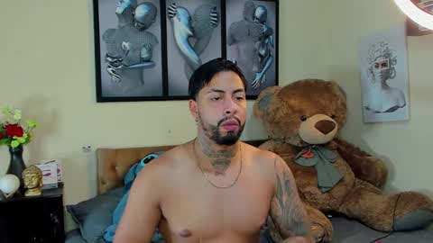 bastian_jones1 online show from February 16, 10:21 pm