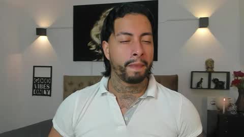 bastian_jones1 online show from September 23, 11:31 am