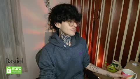 Snapshot of bastiel_ chatting on September 19, 2:45 am Bastiel online show from September 19, 2:45 am