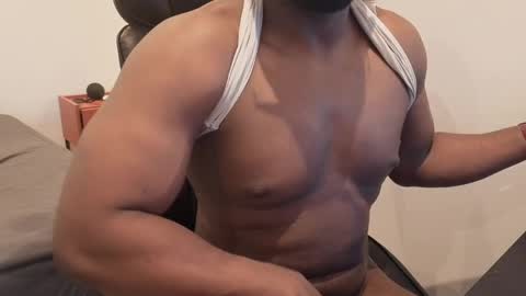 bbcthomas123112 online show from April 11, 8:40 am