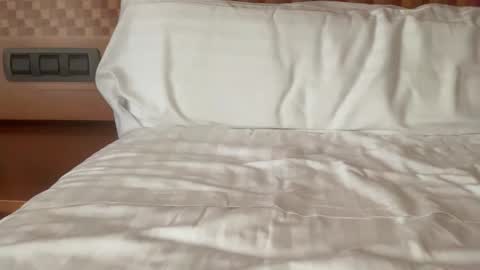 beach online show from March 9, 1:04 pm