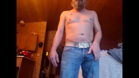bearded_woodsman online show from January 23, 4:38 pm