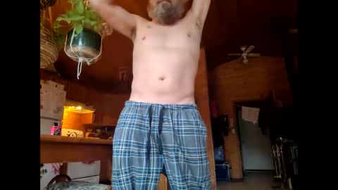 bearded_woodsman online show from March 6, 4:49 pm