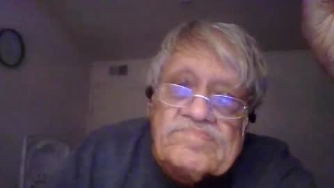 Snapshot of beautytomyeyes chatting on October 16, 2:30 am beautytomyeyes online show from October 16, 2:30 am