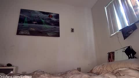 bebe  dust online show from November 5, 7:16 pm