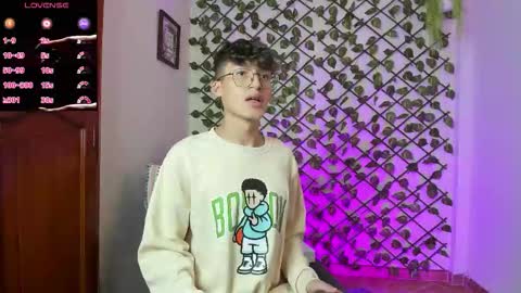 Neon online show from January 13, 1:26 pm