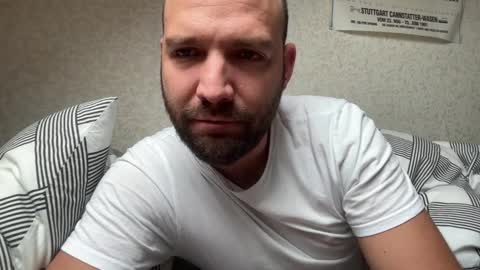 Snapshot of ben_nm chatting on October 1, 8:18 am Ben N. online show from October 1, 8:18 am
