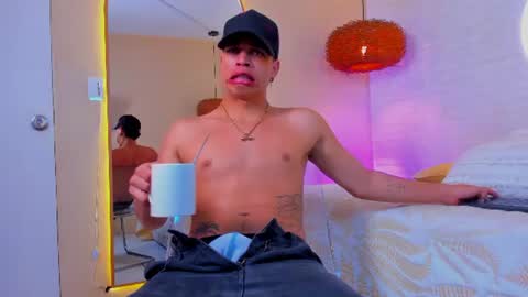 BENJAMIN online show from June 22, 1:22 am