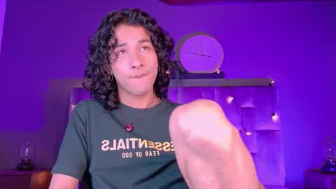 BENJI FIORE online show from October 16, 10:51 pm