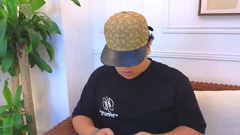 bennett_alejoo online show from March 6, 9:45 pm