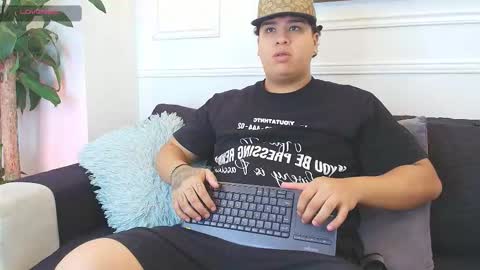 bennett_alejoo online show from November 1, 6:12 pm