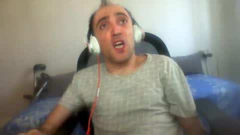 bentish online show from November 12, 10:43 am