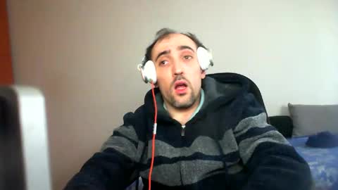 Snapshot of bentish chatting on February 7, 2:15 pm bentish online show from February 7, 2:15 pm