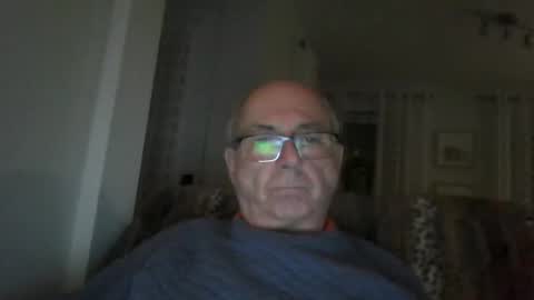 bernard1102 online show from February 24, 12:01 am