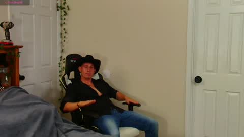 twitter zack1fisher online show from September 13, 2:23 am