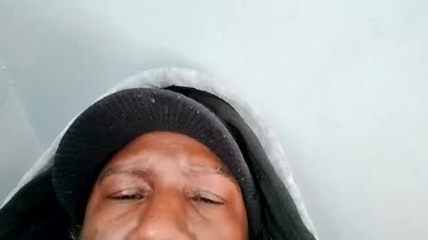 bi582945 online show from December 3, 5:19 pm