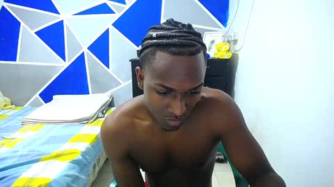 Snapshot of big_black11 chatting on January 20, 10:18 am big_black11 online show from January 20, 10:18 am