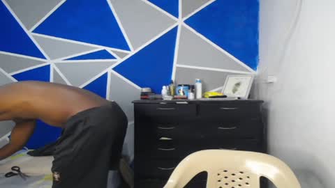 Snapshot of big_black11 chatting on February 18, 11:44 am big_black11 online show from February 18, 11:44 am