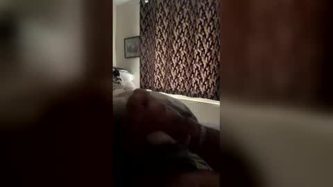 bigboyy2025 online show from May 13, 5:37 am