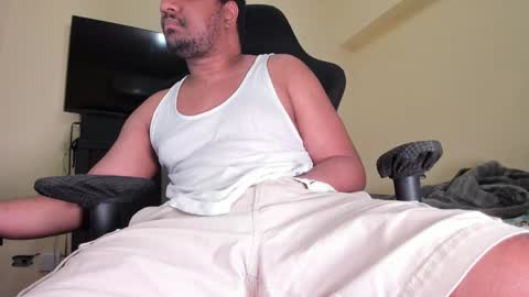 bigcockk23 online show from December 6, 11:00 am