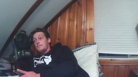 Snapshot of bigdaddycumz chatting on December 8, 11:08 pm Bigdaddycumz online show from December 8, 11:08 pm