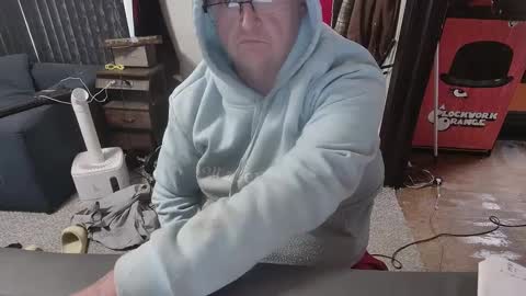 Snapshot of bigdbrillion chatting on October 9, 3:39 pm Darryl online show from October 9, 3:39 pm