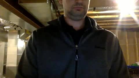 Snapshot of bigdickshowoff9877 chatting on December 19, 8:34 am Bigdickshowoff9877 online show from December 19, 8:34 am