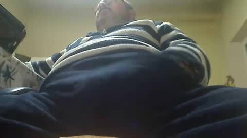 Snapshot of bigfish22222 chatting on December 20, 4:31 am bigfish22222 online show from December 20, 4:31 am