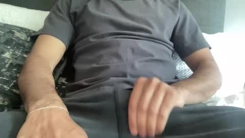 bigbrown online show from April 29, 4:11 pm