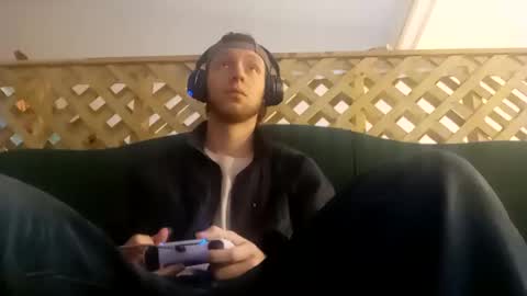 biggestboiiii online show from March 7, 8:11 pm