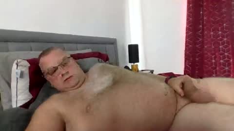 bigguy2014 online show from July 1, 1:56 pm