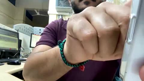 bighandsomesatisfy online show from February 15, 4:15 pm