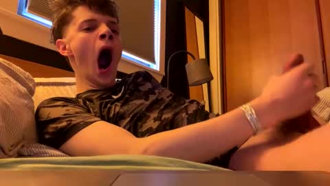 bighungman420 online show from February 28, 12:37 pm