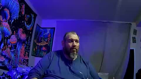 bigman42of0rlife online show from December 14, 12:06 am