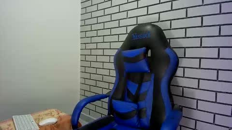 tu morenito online show from November 19, 1:55 pm