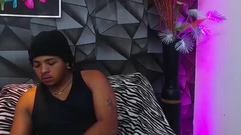 black_king_241 online show from February 20, 12:25 pm