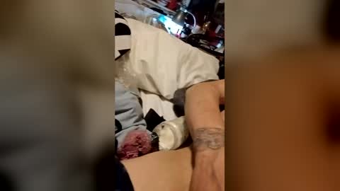 bland4201 online show from April 20, 9:56 am