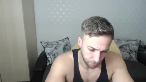 Mr Blond online show from December 15, 8:15 pm