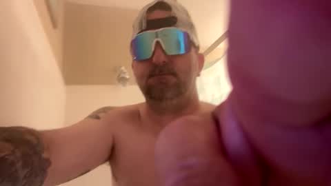 bluecollarpixel online show from April 25, 11:13 am
