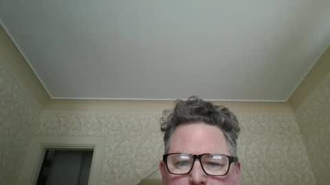 bluemoose70 online show from December 3, 3:22 pm