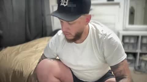 boner4you1994 online show from April 6, 9:54 am