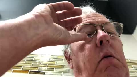 bonerthong online show from October 11, 4:33 pm