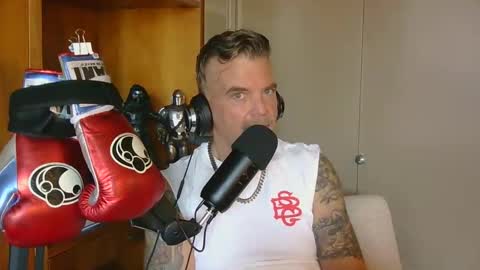 BOSS online show from November 19, 8:20 pm