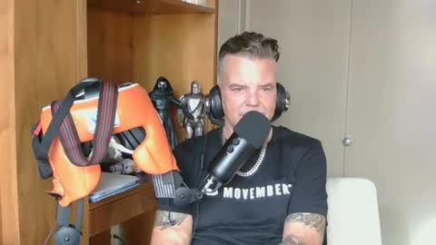 BOSS online show from November 4, 8:32 pm